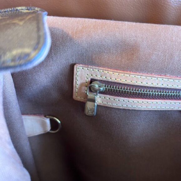 Louis Vuitton Abbesses Messenger Bag Monogram Canvas 2008 - Picture 8 of 11